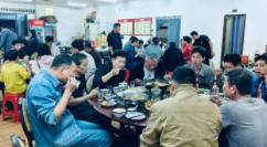 一餐暖聚 一心同行——乐竞平台-手机APP下载
净化工程公司元旦聚餐的暖心时刻